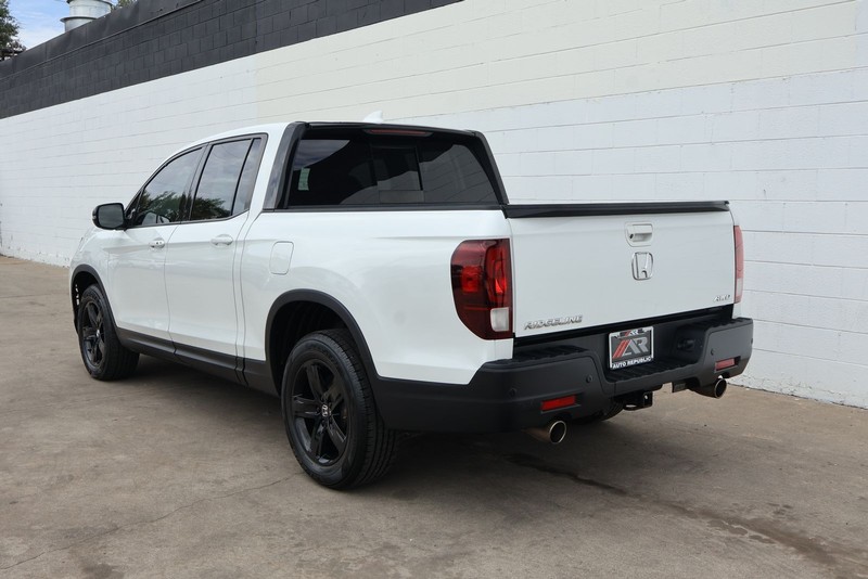 Honda Ridgeline Vehicle Full-screen Gallery Image 09