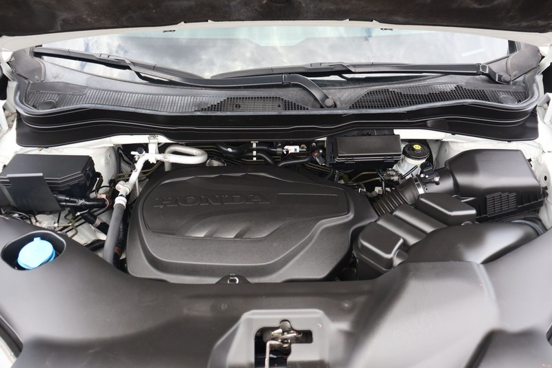 Honda Ridgeline Vehicle Full-screen Gallery Image 12