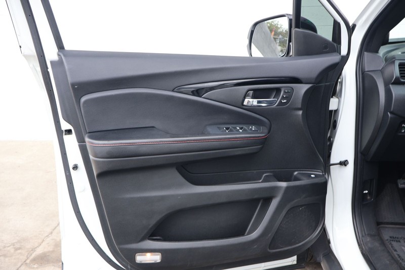 Honda Ridgeline Vehicle Full-screen Gallery Image 14