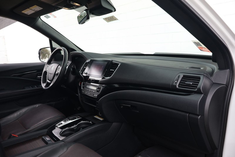 Honda Ridgeline Vehicle Full-screen Gallery Image 18