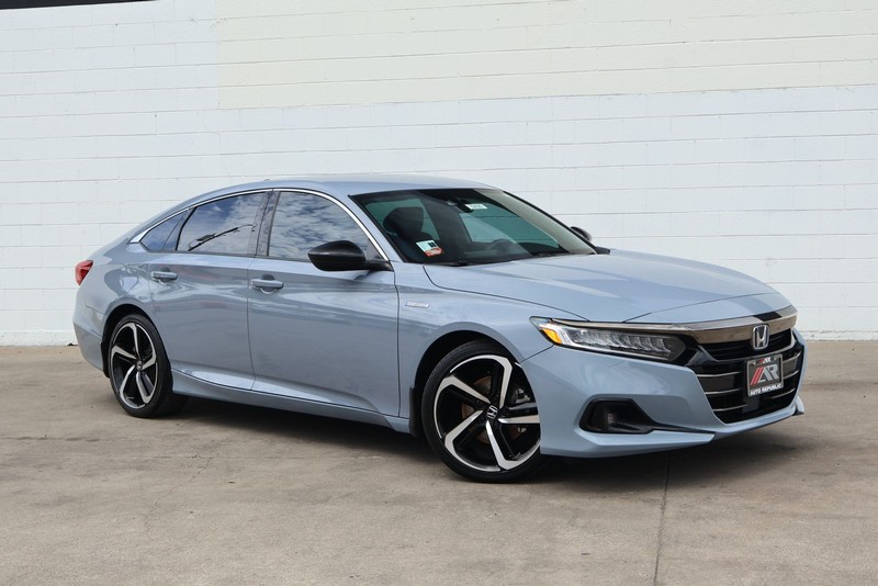Honda Accord Hybrid Vehicle Full-screen Gallery Image 01