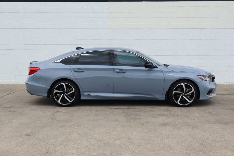 Honda Accord Hybrid Vehicle Full-screen Gallery Image 04