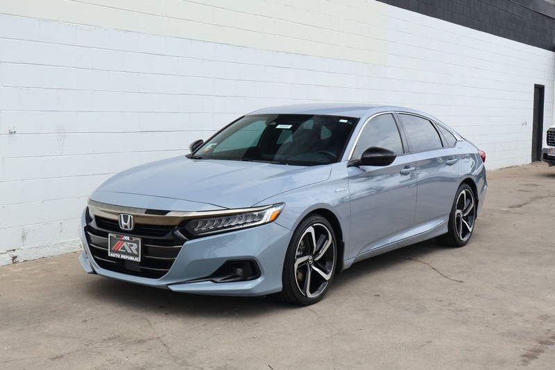 Honda Accord Hybrid Vehicle Full-screen Gallery Image 11