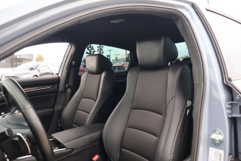 Honda Accord Hybrid Vehicle Full-screen Gallery Image 16