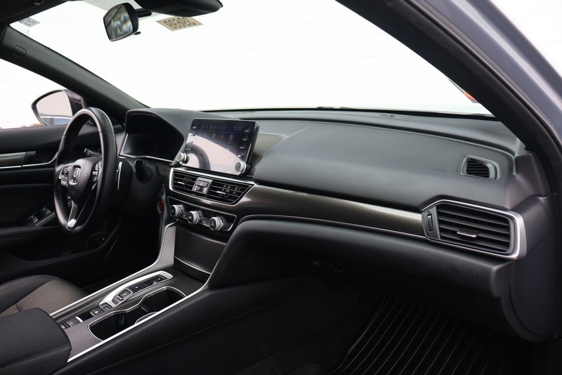 Honda Accord Hybrid Vehicle Full-screen Gallery Image 19