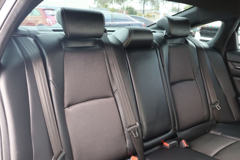 Honda Accord Hybrid Vehicle Full-screen Gallery Image 20