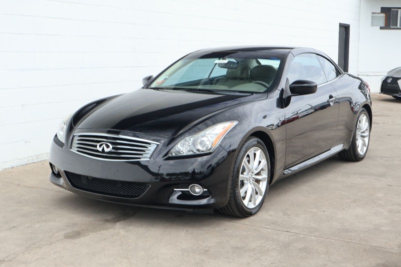 INFINITI G37 Convertible Vehicle Full-screen Gallery Image 11