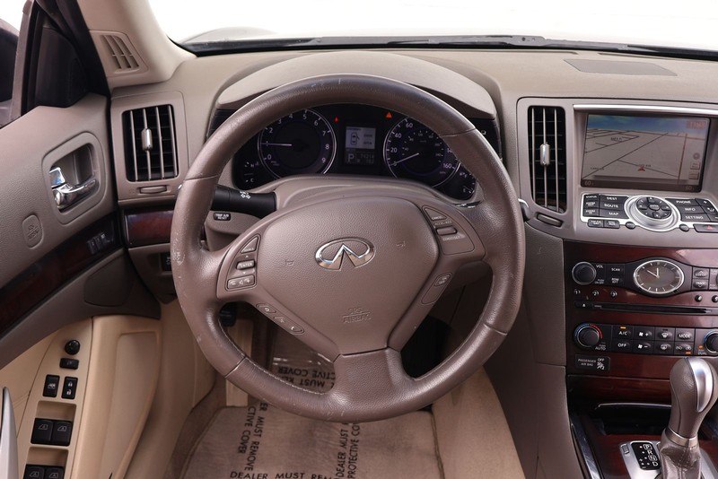 INFINITI G37 Convertible Vehicle Full-screen Gallery Image 23