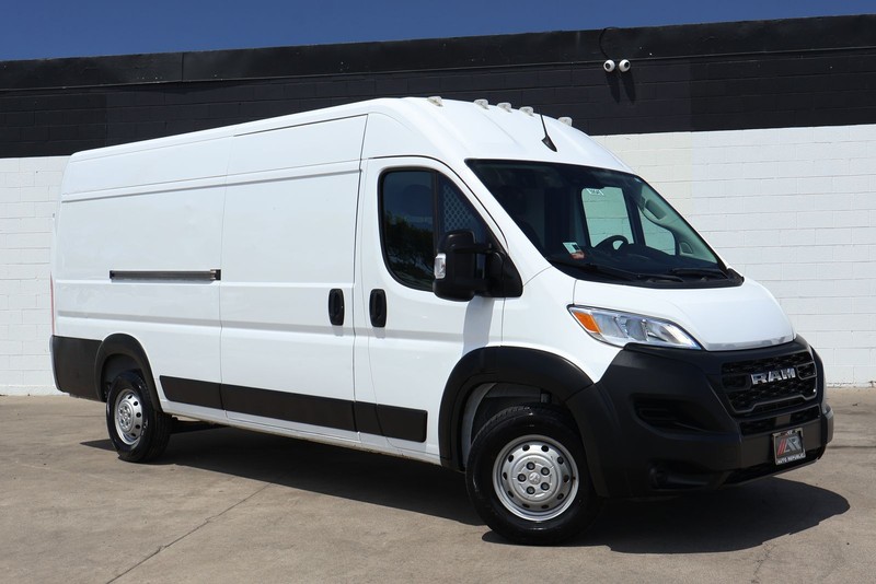 Ram ProMaster Cargo Van Vehicle Full-screen Gallery Image 02