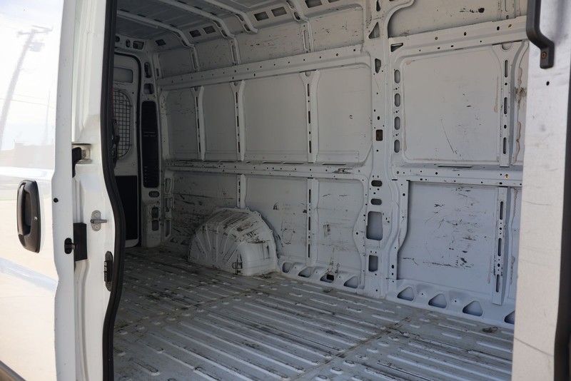 Ram ProMaster Cargo Van Vehicle Full-screen Gallery Image 03