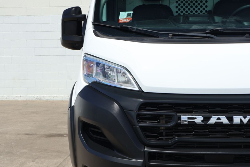 Ram ProMaster Cargo Van Vehicle Full-screen Gallery Image 05