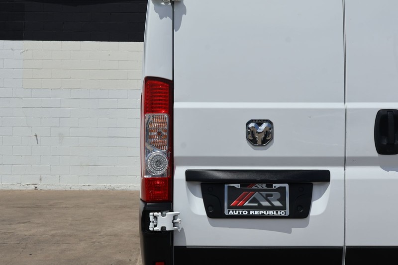 Ram ProMaster Cargo Van Vehicle Full-screen Gallery Image 08