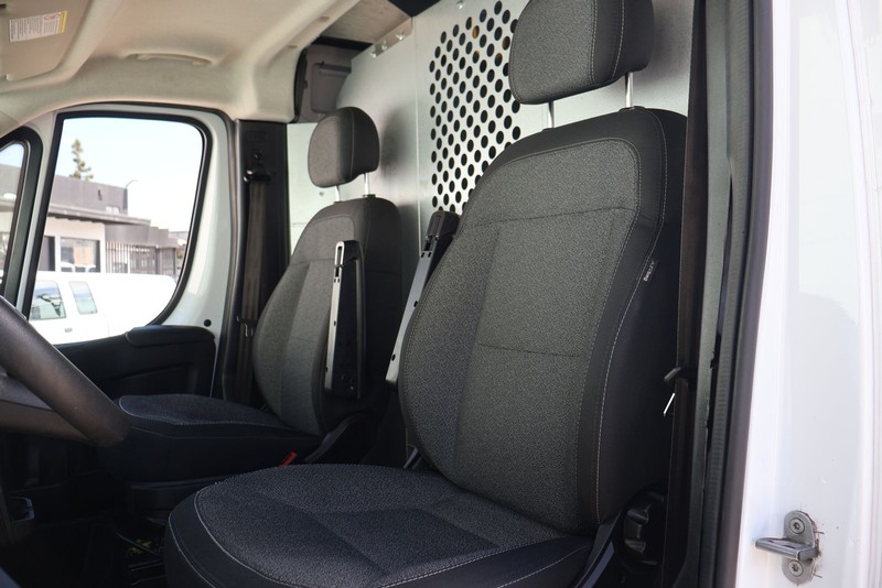 Ram ProMaster Cargo Van Vehicle Full-screen Gallery Image 17