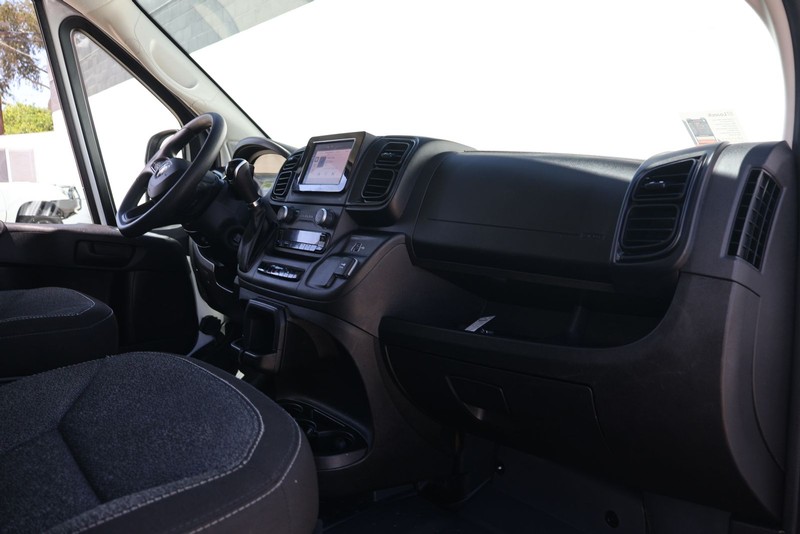 Ram ProMaster Cargo Van Vehicle Full-screen Gallery Image 19