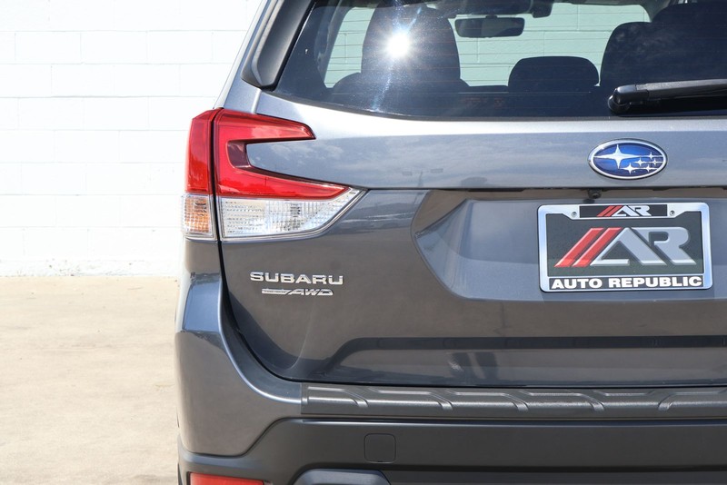 Subaru Forester Vehicle Full-screen Gallery Image 07