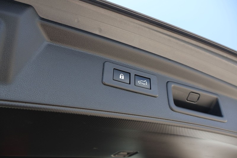 Subaru Forester Vehicle Full-screen Gallery Image 09