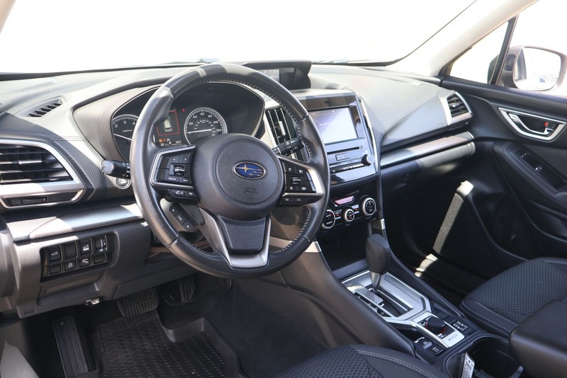 Subaru Forester Vehicle Full-screen Gallery Image 16