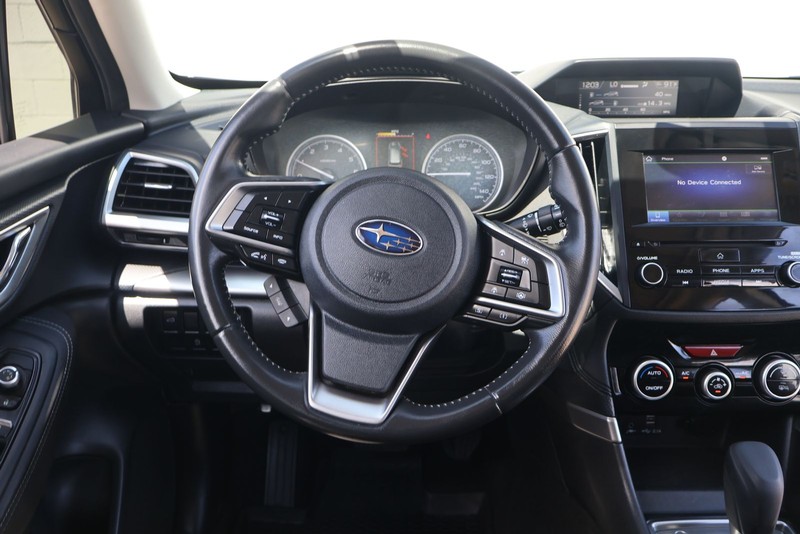 Subaru Forester Vehicle Full-screen Gallery Image 24