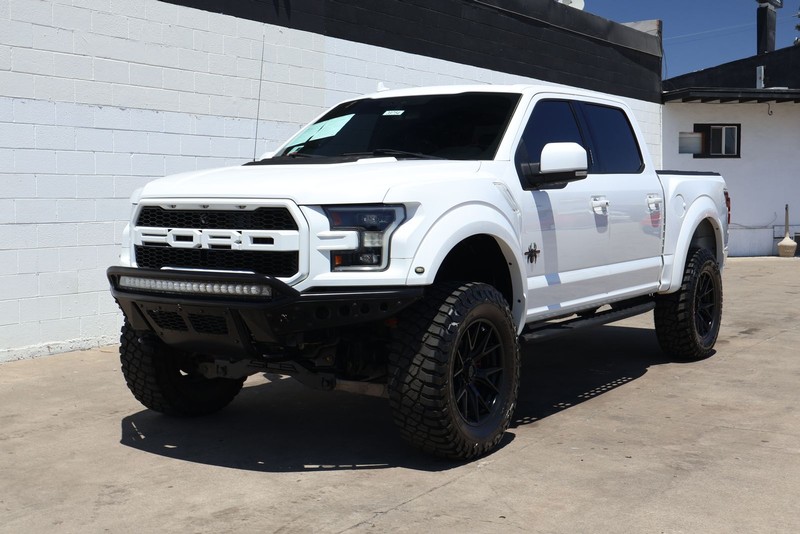 Ford F-150 Vehicle Full-screen Gallery Image 11