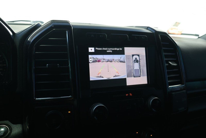 Ford F-150 Vehicle Full-screen Gallery Image 30