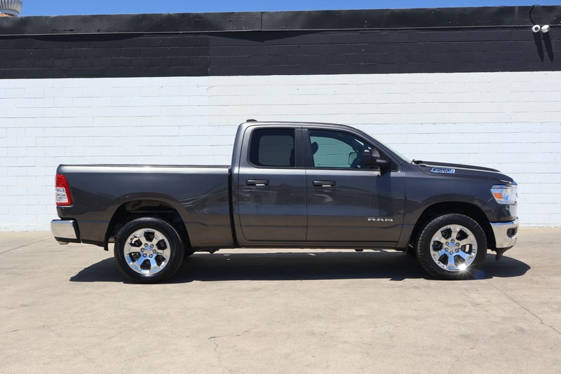 Ram 1500 Vehicle Full-screen Gallery Image 01