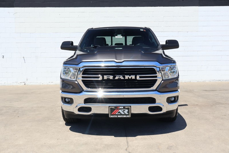 Ram 1500 Vehicle Full-screen Gallery Image 03