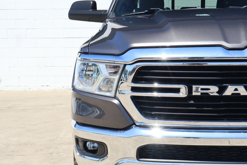Ram 1500 Vehicle Full-screen Gallery Image 04