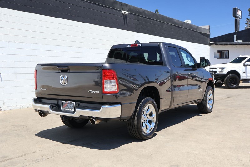 Ram 1500 Vehicle Full-screen Gallery Image 05