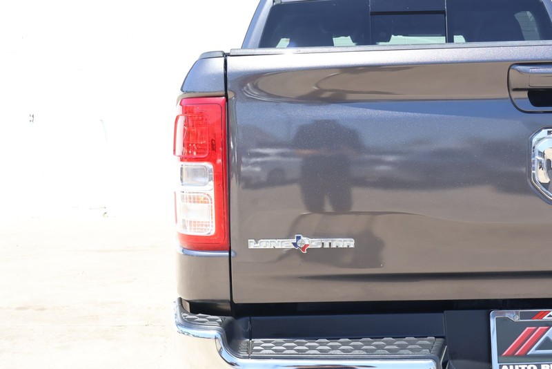 Ram 1500 Vehicle Full-screen Gallery Image 07