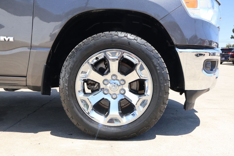 Ram 1500 Vehicle Full-screen Gallery Image 12