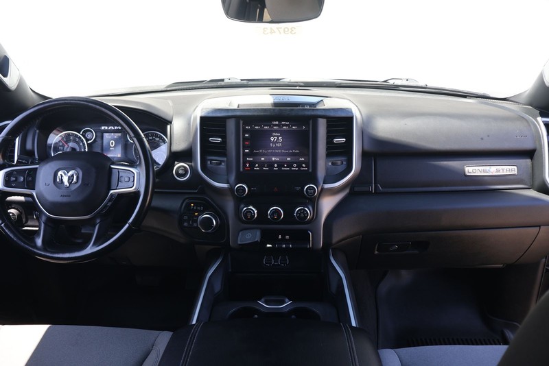 Ram 1500 Vehicle Full-screen Gallery Image 20