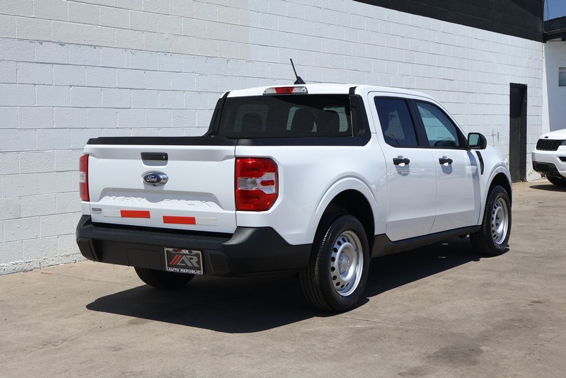 Ford Maverick Vehicle Full-screen Gallery Image 05