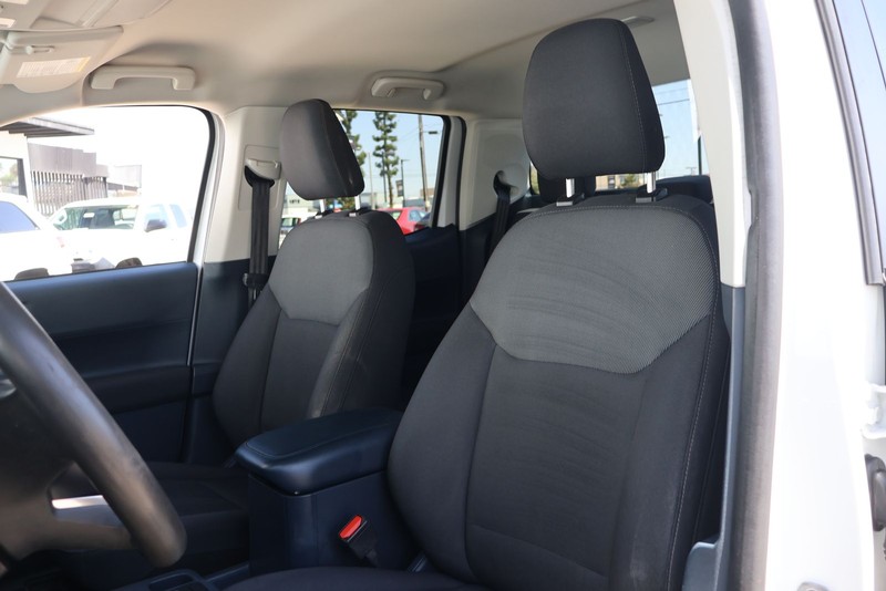 Ford Maverick Vehicle Full-screen Gallery Image 16