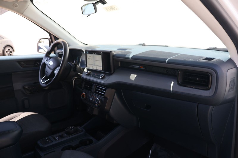 Ford Maverick Vehicle Full-screen Gallery Image 18