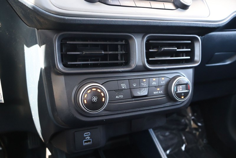 Ford Maverick Vehicle Full-screen Gallery Image 29