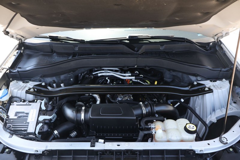 Ford Explorer Vehicle Full-screen Gallery Image 13