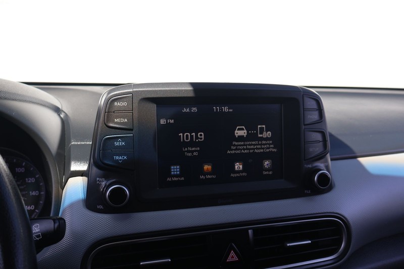 Hyundai Kona Vehicle Full-screen Gallery Image 26