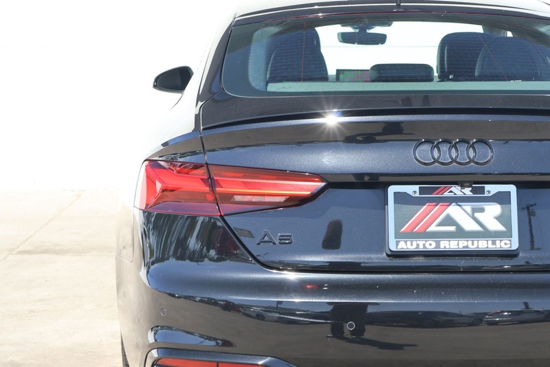 Audi A5 Sportback Vehicle Full-screen Gallery Image 07