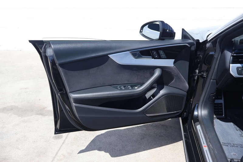 Audi A5 Sportback Vehicle Full-screen Gallery Image 15