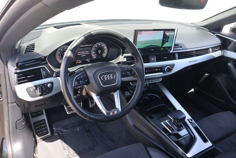 Audi A5 Sportback Vehicle Full-screen Gallery Image 16