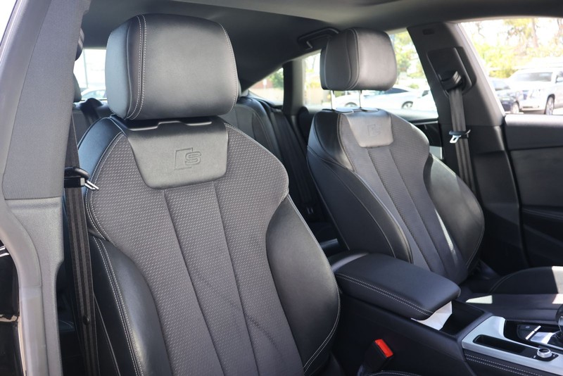 Audi A5 Sportback Vehicle Full-screen Gallery Image 20