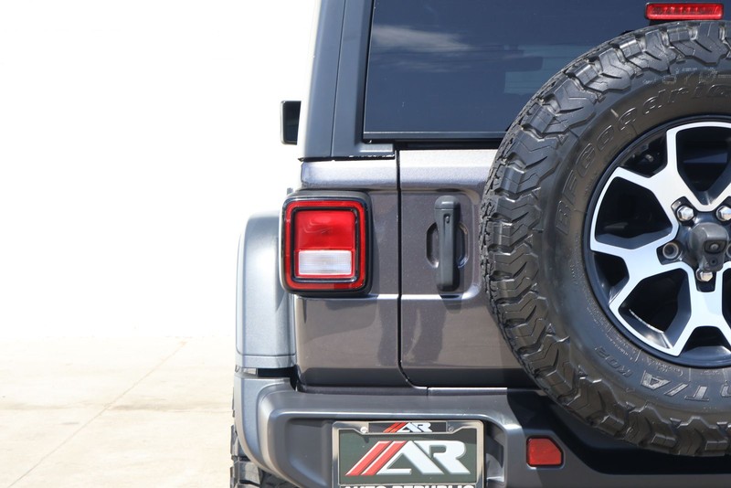Jeep Wrangler Vehicle Full-screen Gallery Image 07