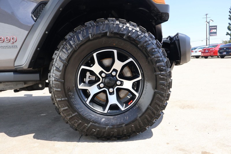 Jeep Wrangler Vehicle Full-screen Gallery Image 12
