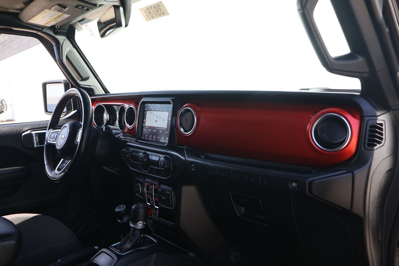 Jeep Wrangler Vehicle Full-screen Gallery Image 17