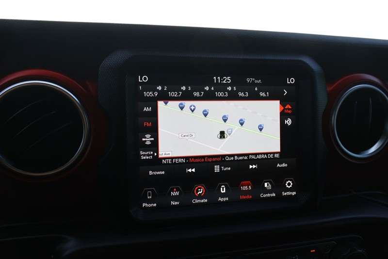 Jeep Wrangler Vehicle Full-screen Gallery Image 26