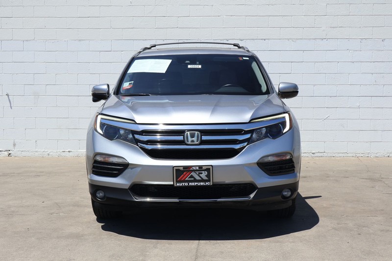 Honda Pilot Vehicle Full-screen Gallery Image 02