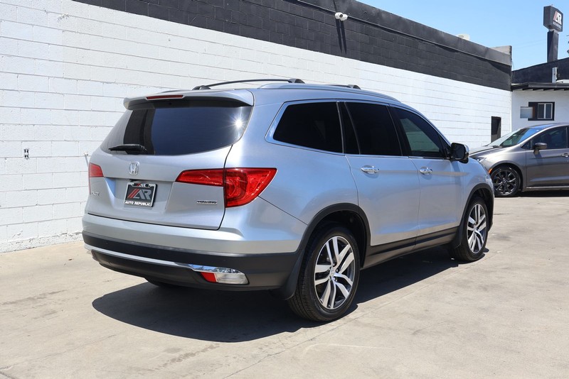 Honda Pilot Vehicle Full-screen Gallery Image 05