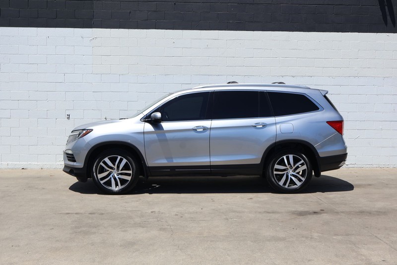 Honda Pilot Vehicle Full-screen Gallery Image 11