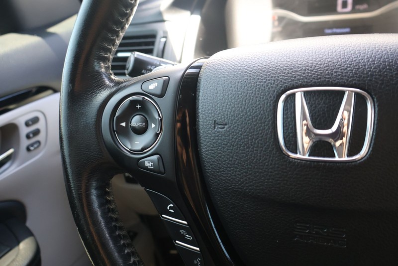 Honda Pilot Vehicle Full-screen Gallery Image 29