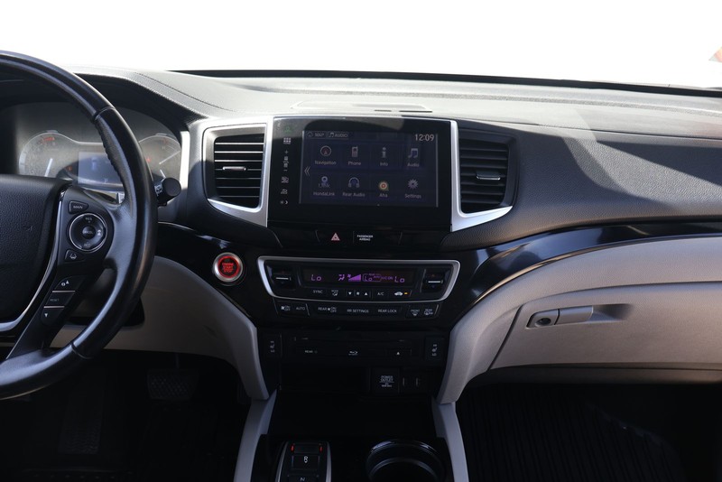 Honda Pilot Vehicle Full-screen Gallery Image 31